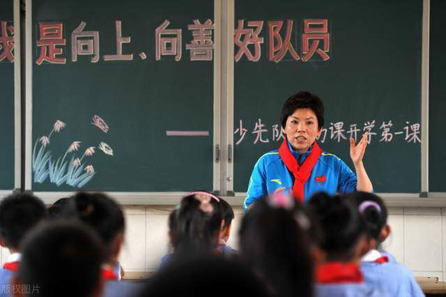 最近我们物色了不少导演，希望能在接下来的几周时间中选定一位